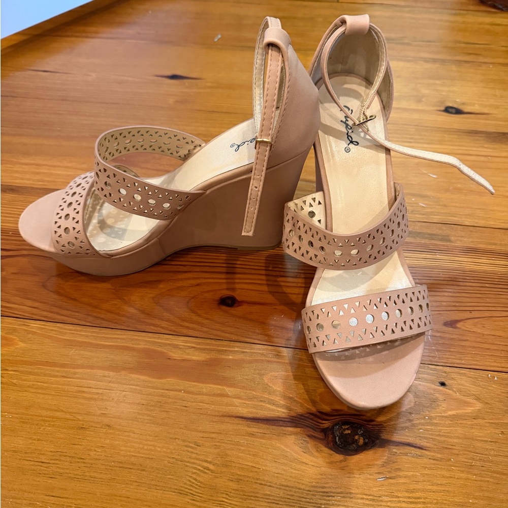 Wedge Heel size 8